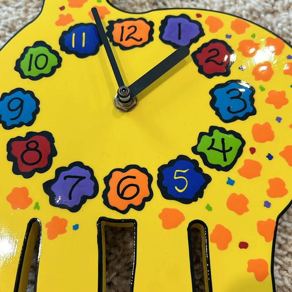 Giraffe clock - Picture 3 of 6